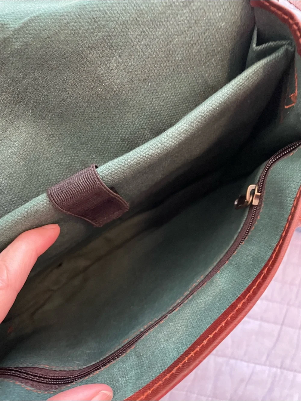 Classic Brown Leather Saddle Crossbody Bag